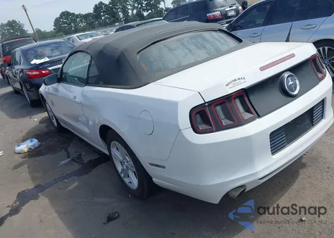 2014 Ford Mustang V6 from USA, damaged, VIN 1ZVBP8EM3E5208511